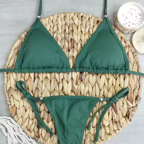 Asoleador brasilero color verde militar con balines