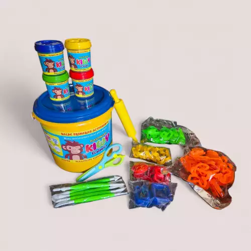 Balde plastilina ecológica con moldes y accesorios