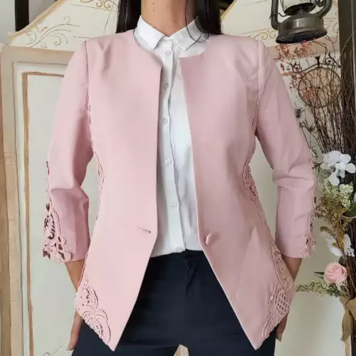 Blazer rosa vintage con bordado en blonda talla M