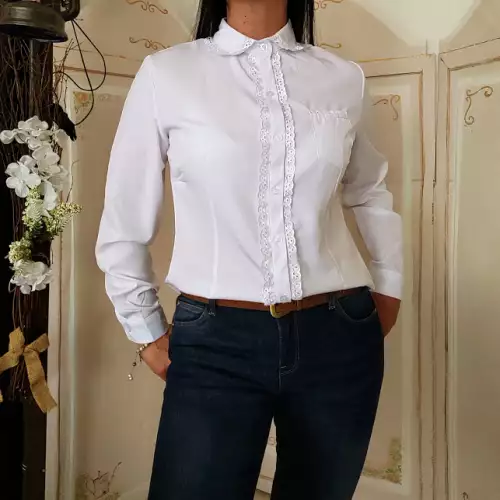Blusa boho blanca con bordado ojalillo talla M