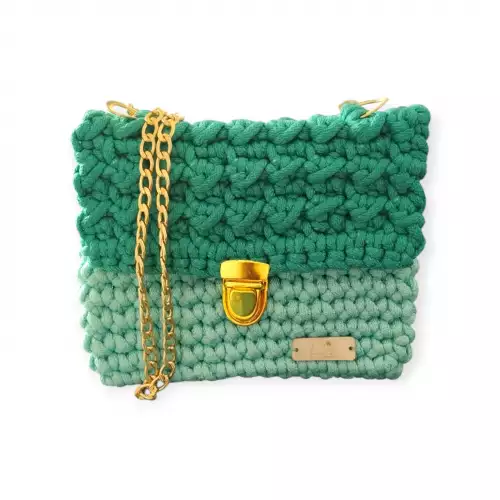 Bolso Chic con asa cadena broche sofisticado estilo moderno