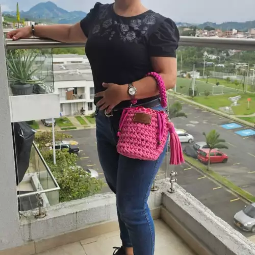 Bolso en Trapillo tejido a crochet DORA