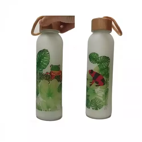 Botella en vidrio esmerilado con tapa en madera reciclada. Ranitas