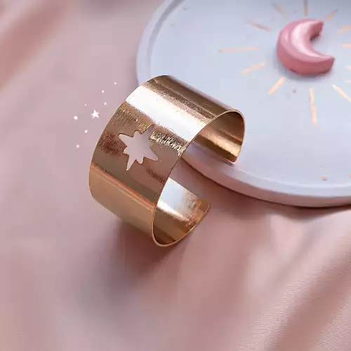Brazalete stars en bronce y baño de oro hecho a mano