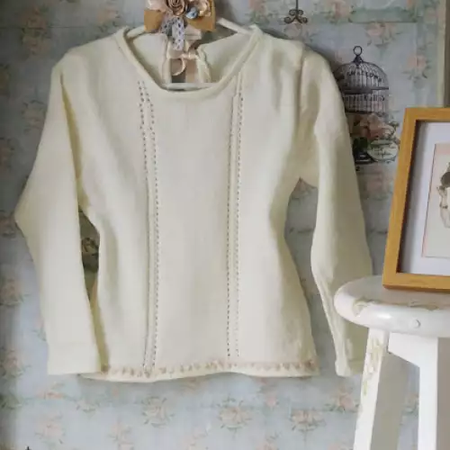 Buzo tejido calado beige con listón talla XS