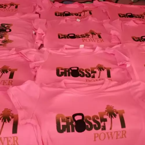 camisetas estampadas o bordadas o sublimadas