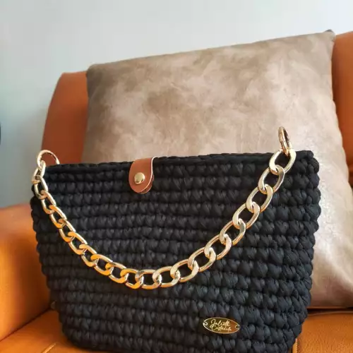 Cartera Aurora crochet trapillo cuero vegano personalizada