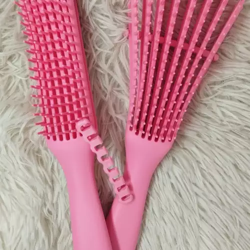 Cepillo flexible definidor de rizos desenredante