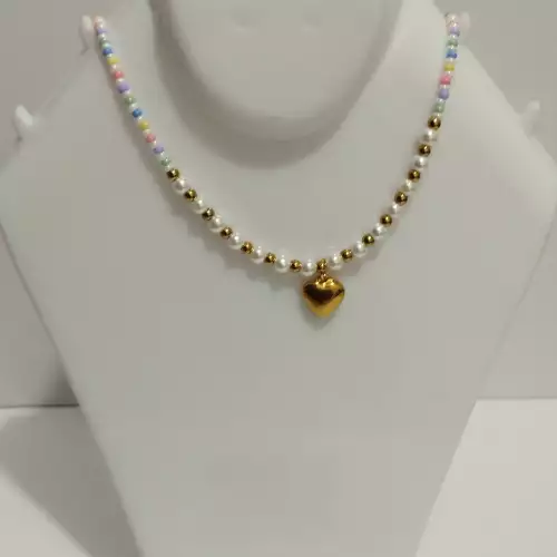 Choker con mostacilla pastel dije corazón dorado