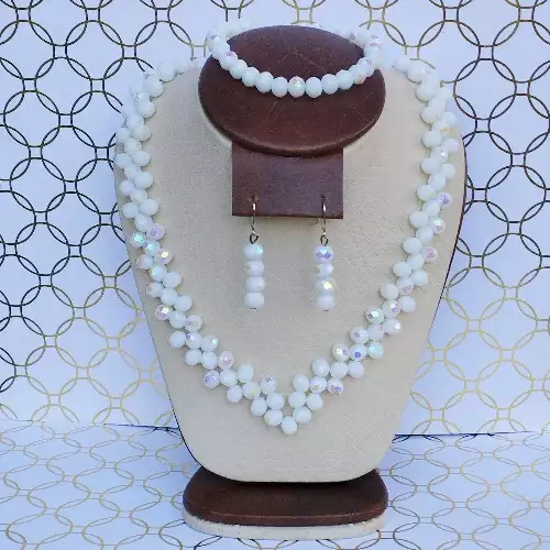 COLLAR, ARETES Y PULSERA EN MURANO BLANCO