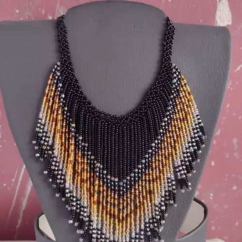 collar cascada