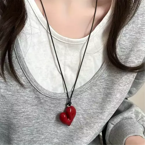 Collar cuero ajustable dije corazón acrilico