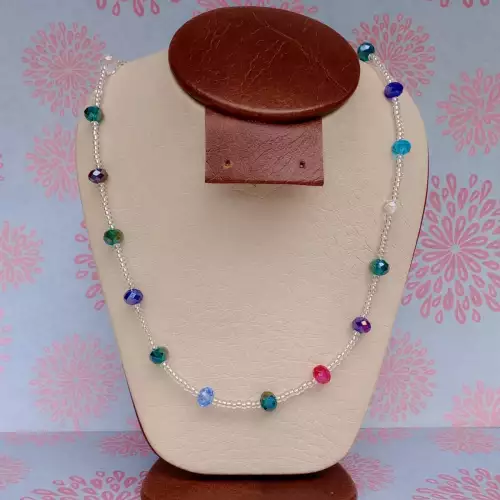 Collar murano multicolor con chaquiras plateadas