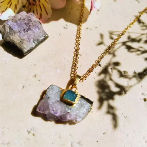 Collar para mujer con piedra amatista y baño oro 18k