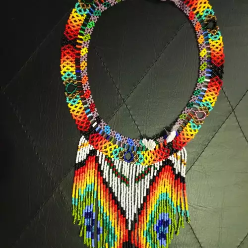 Collares Indígenas Artesanales
