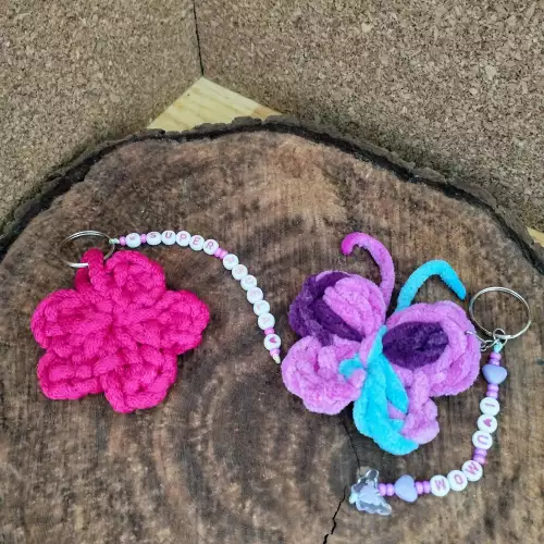 Combo lapicero con corazón tejido + llavero personalizado - Día de la madre