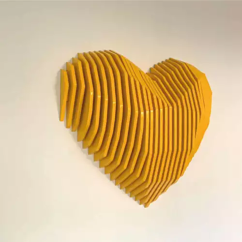 Cuadro Decorativo Amarillo en Forma de Corazón