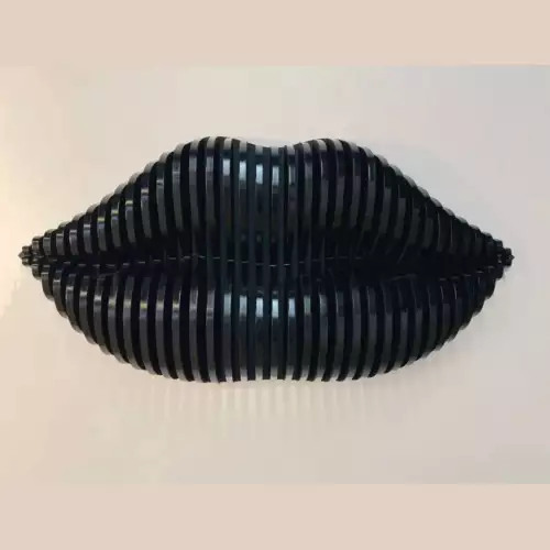 Cuadro decorativo forma beso negro MDF 50x30cm