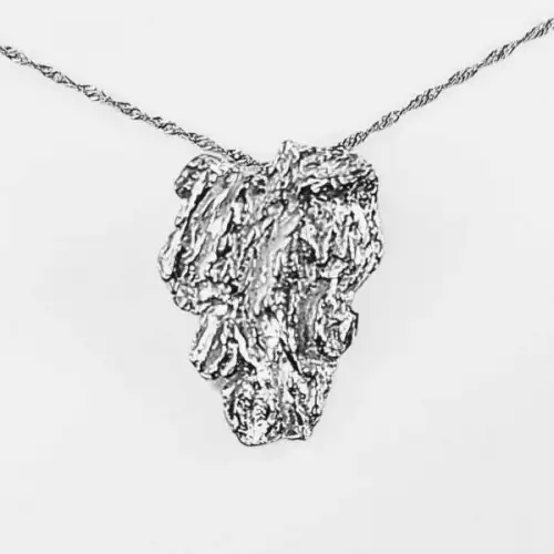 Dije corazón selva plata 950 con código QR