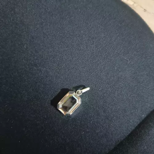 Dije plata ley con cristal Swarovski rosa claro