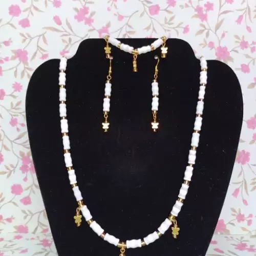 Juego collar aretes pulsera ojo de gato blanco mariposas