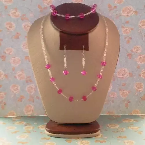 Juego de collar, aretes y pulsera en murano fucsia