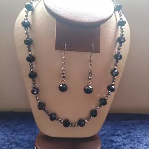 Juego de collar y aretes murano negro plateado