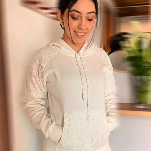 LINDO BUSO CON DETALLES EN GUIPIUR