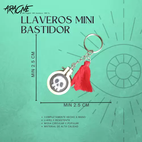 Llavero bordado personalizado artesanal miniatura