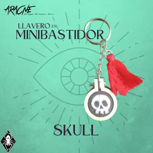 LLAVERO EN MINI BASTIDOR SKULL