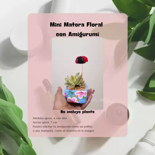 MINI MATERA FLORAL CON AMIGURUMI (DISPONIBLE)