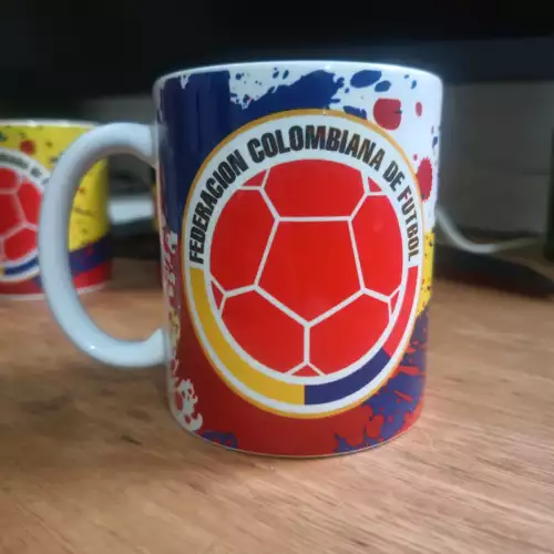 Mug edición especial Colombia Mundial 2026 cerámica