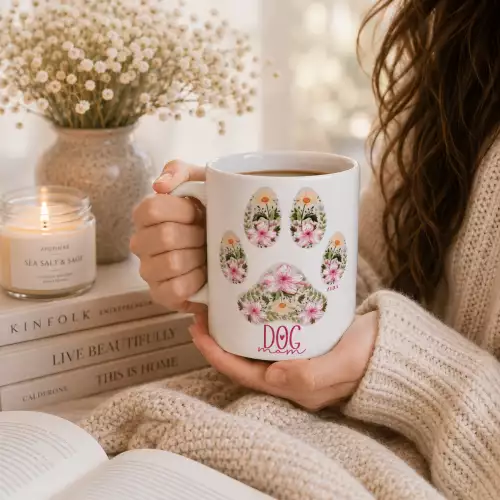 Mug Patita Floral - Dog Mom en cerámica sublimado 11 onzas