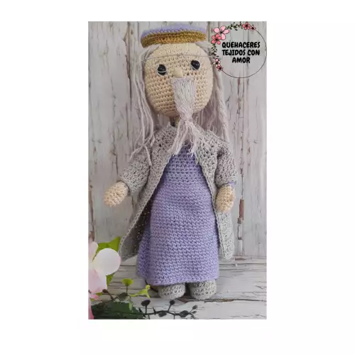 Muñeco amigurumi Dumbledore hecho a mano con gafas