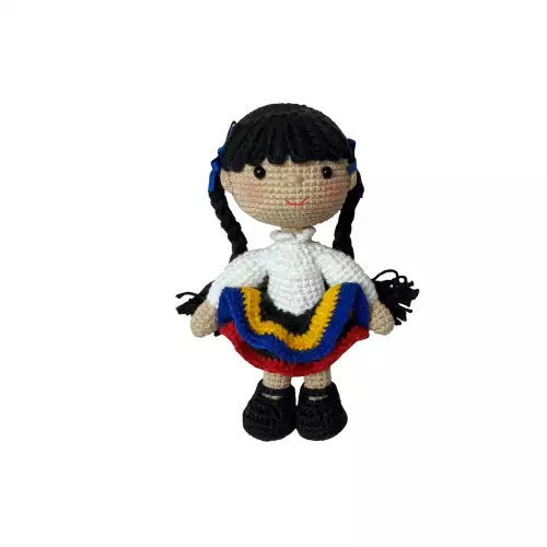 Muñequita andina tejida a crochet con soporte madera