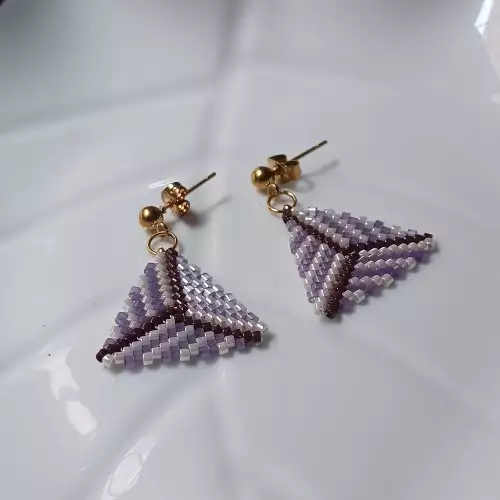 Pendientes geométricos brisa púrpura miyuki tejido