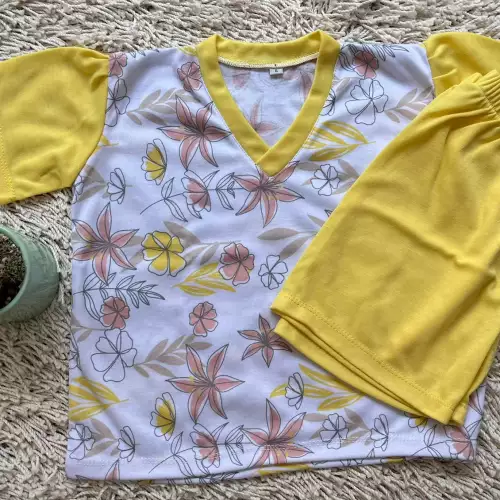 Pijama Niña Flores Amarilla