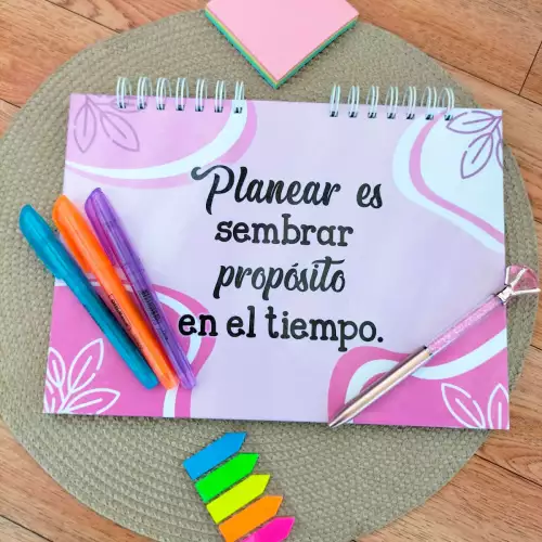Planeador personalizado grande rosa sin fechas
