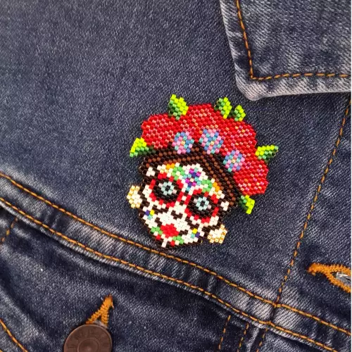 Prendedor Frida Kahlo catrina en miyuki hecho a mano