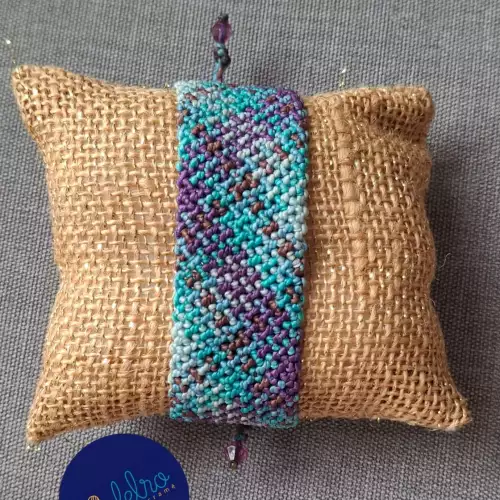 Pulsera de macramé ancha de 5 colores /Pulsera Equilibrio Boreal  ( “Huesito” o “Escocesa”)