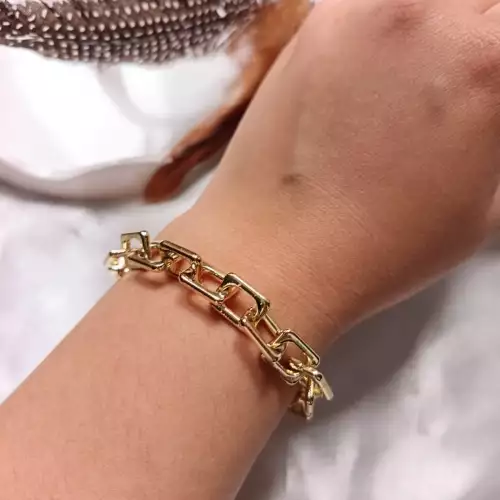 Pulsera eslabones en acero dorado elegante