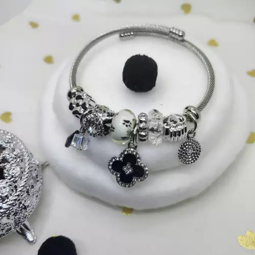 Pulsera pandora ajustable en metal dorado