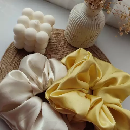 Scrunchies de satín licrado antifrizz para cabello