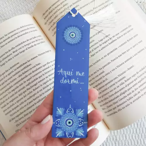 Separador de libro artesanal con mandala mediano pintado
