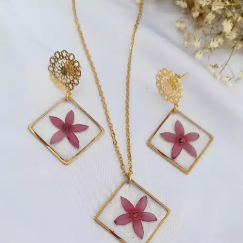 Set Rombo con flores naturales conservadas