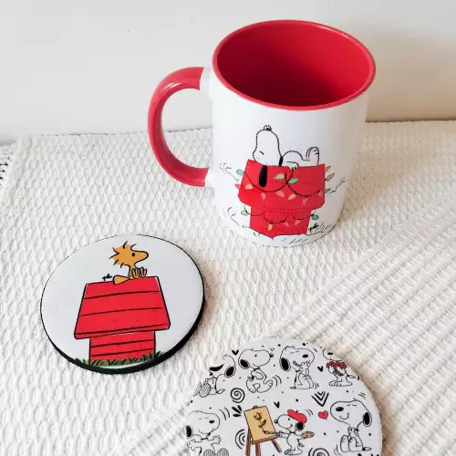 Set Snoopy mug cerámica y portavasos neopreno