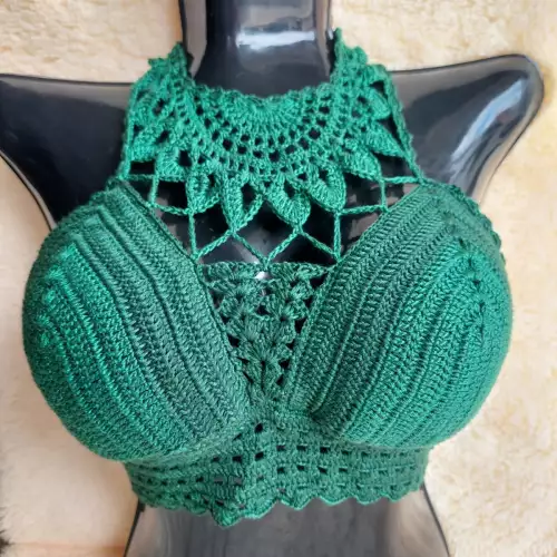 Top de crochet artesanal diseño flor tejido a mano