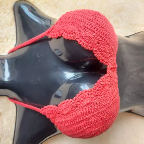 Top de crochet artesanal tejido a mano diseño arcas