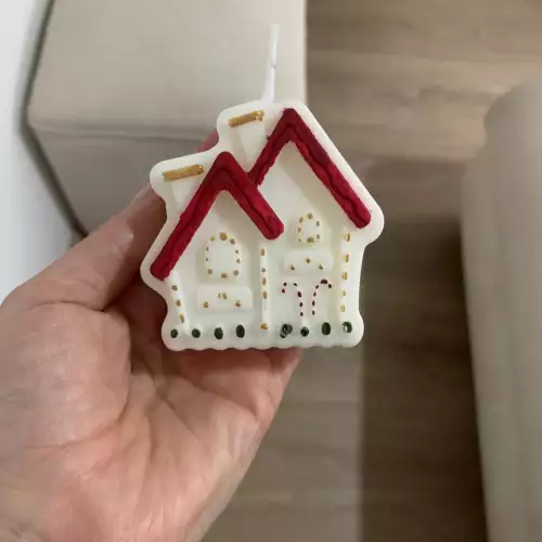 Vela aromática navideña en forma de casita 7x7 cm
