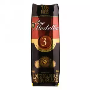 RON MEDELLIN TETRA EXTRA CONTENIDO X1050ml